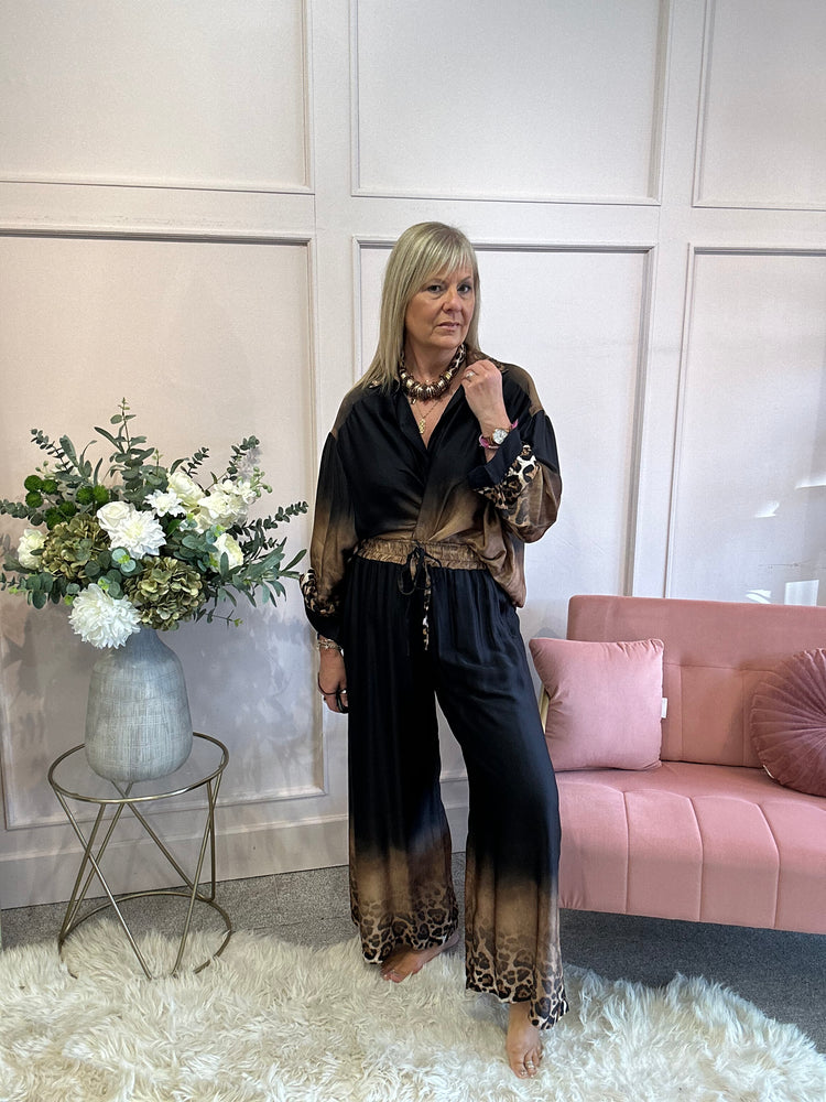Silky Feel Shirt - Black/Leopard - Wardrobe By Simone
