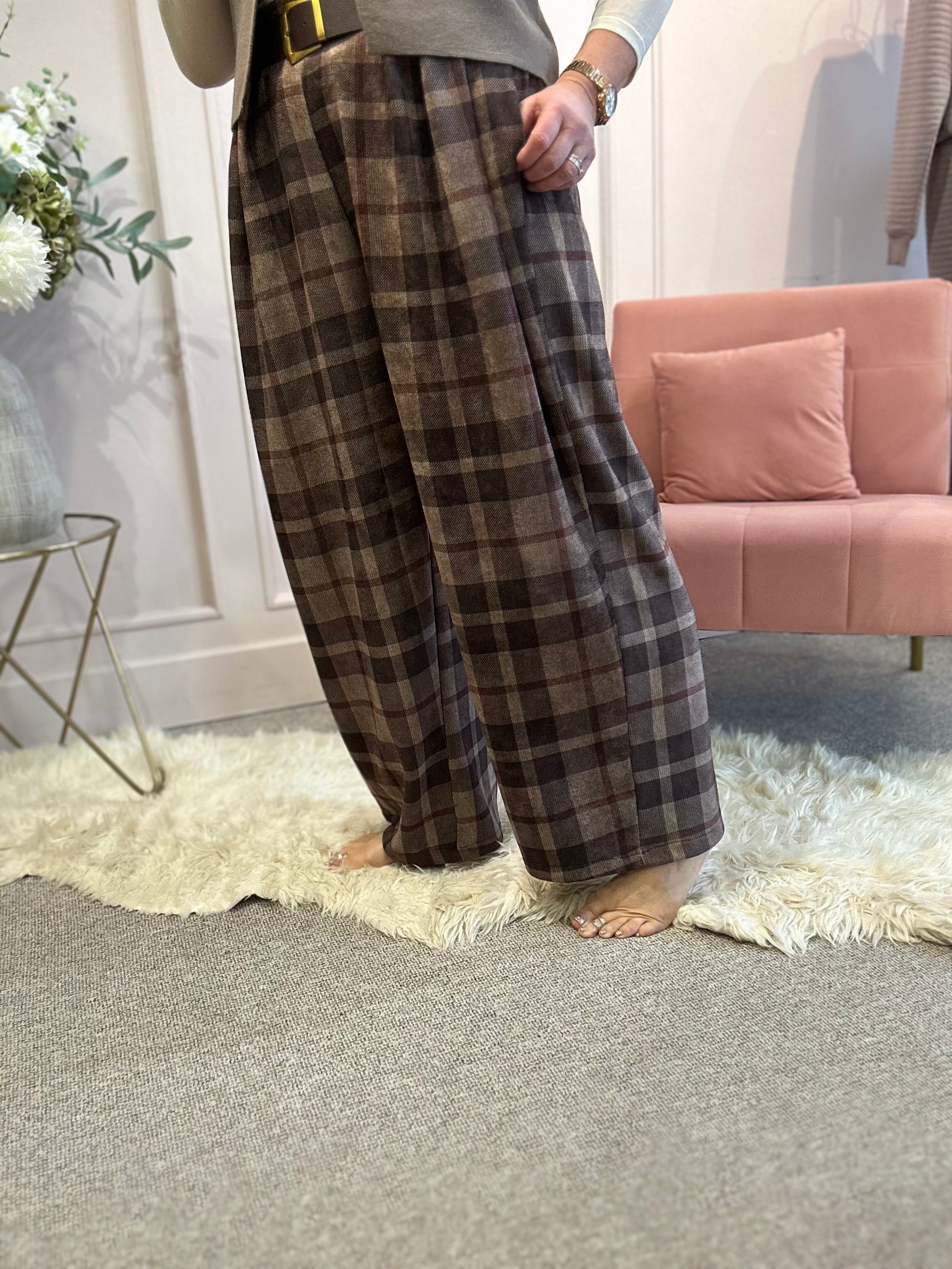 Checked Chenille Wide Leg Pant - Brown