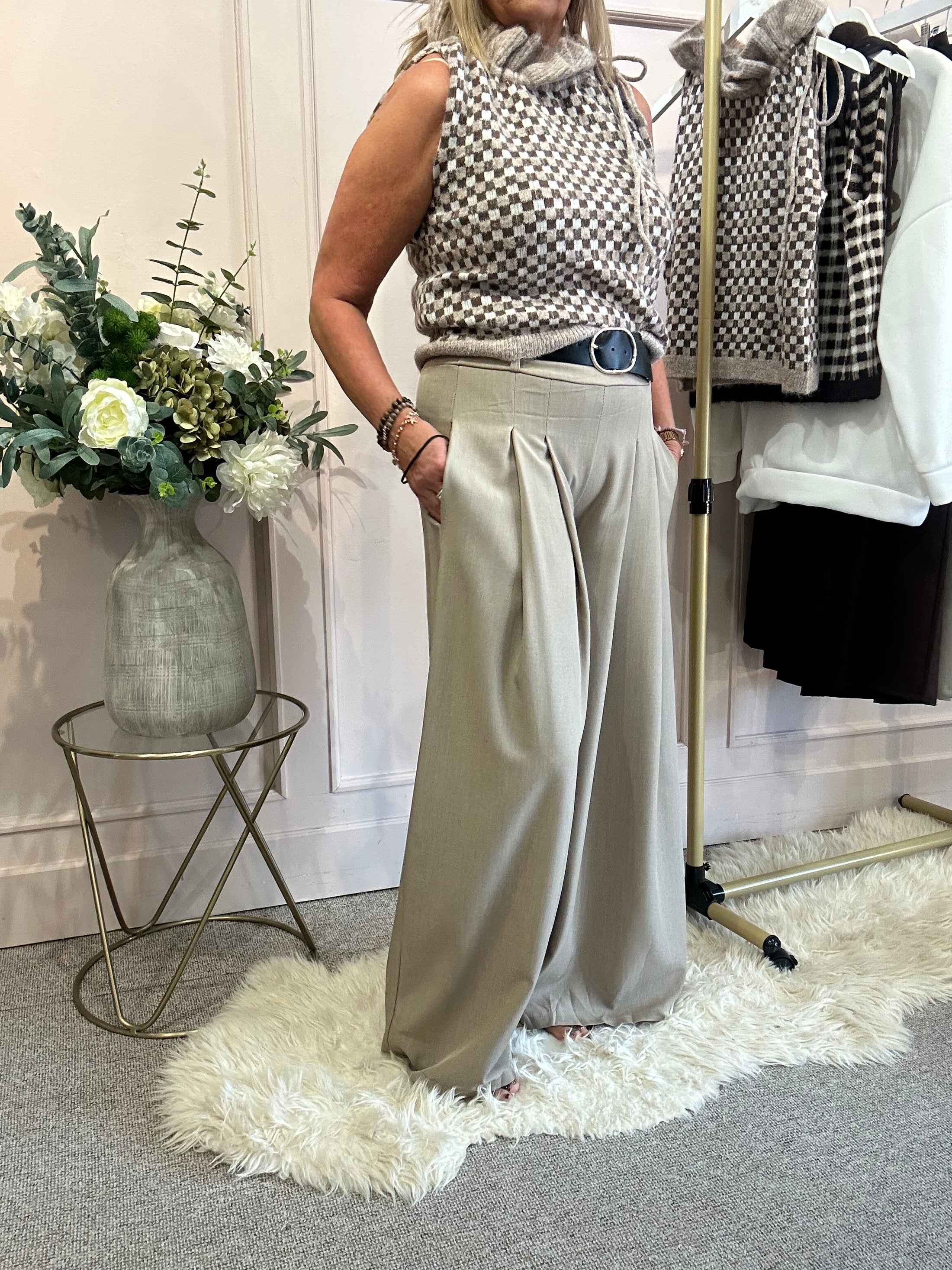 Wide Leg Pin tuck Front Trouser - Oatmeal
