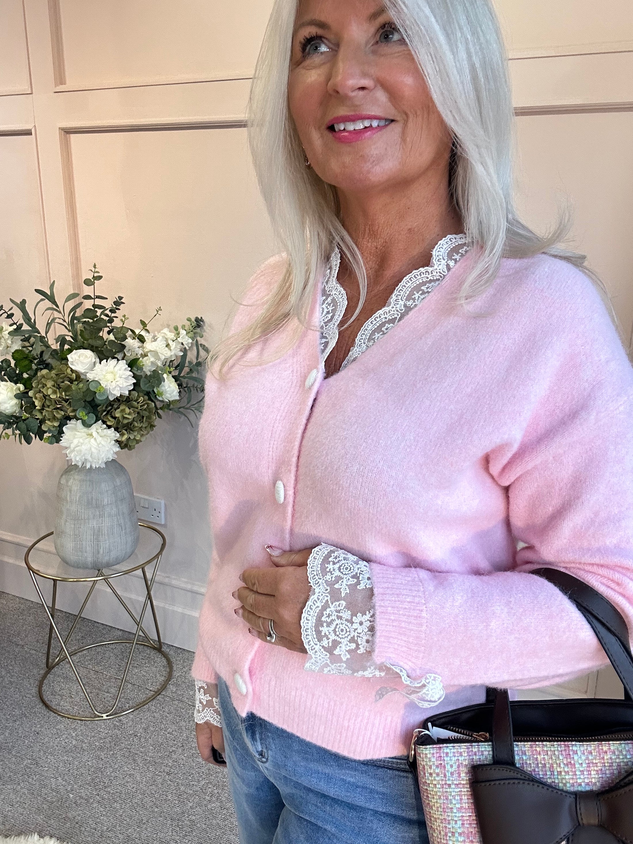 Lace Detail V Cardigan - Soft Pink