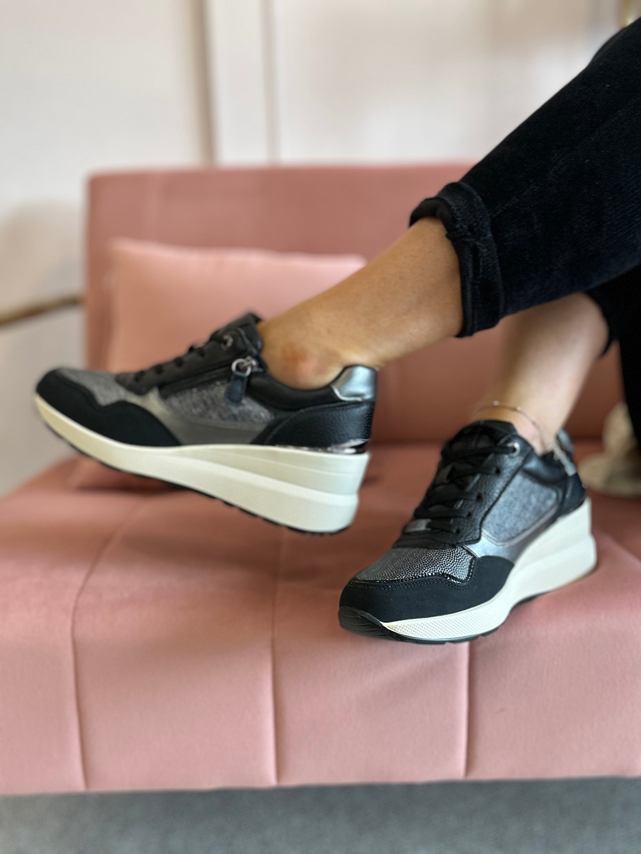 Dallas Trainer - Black - Wardrobe By Simone