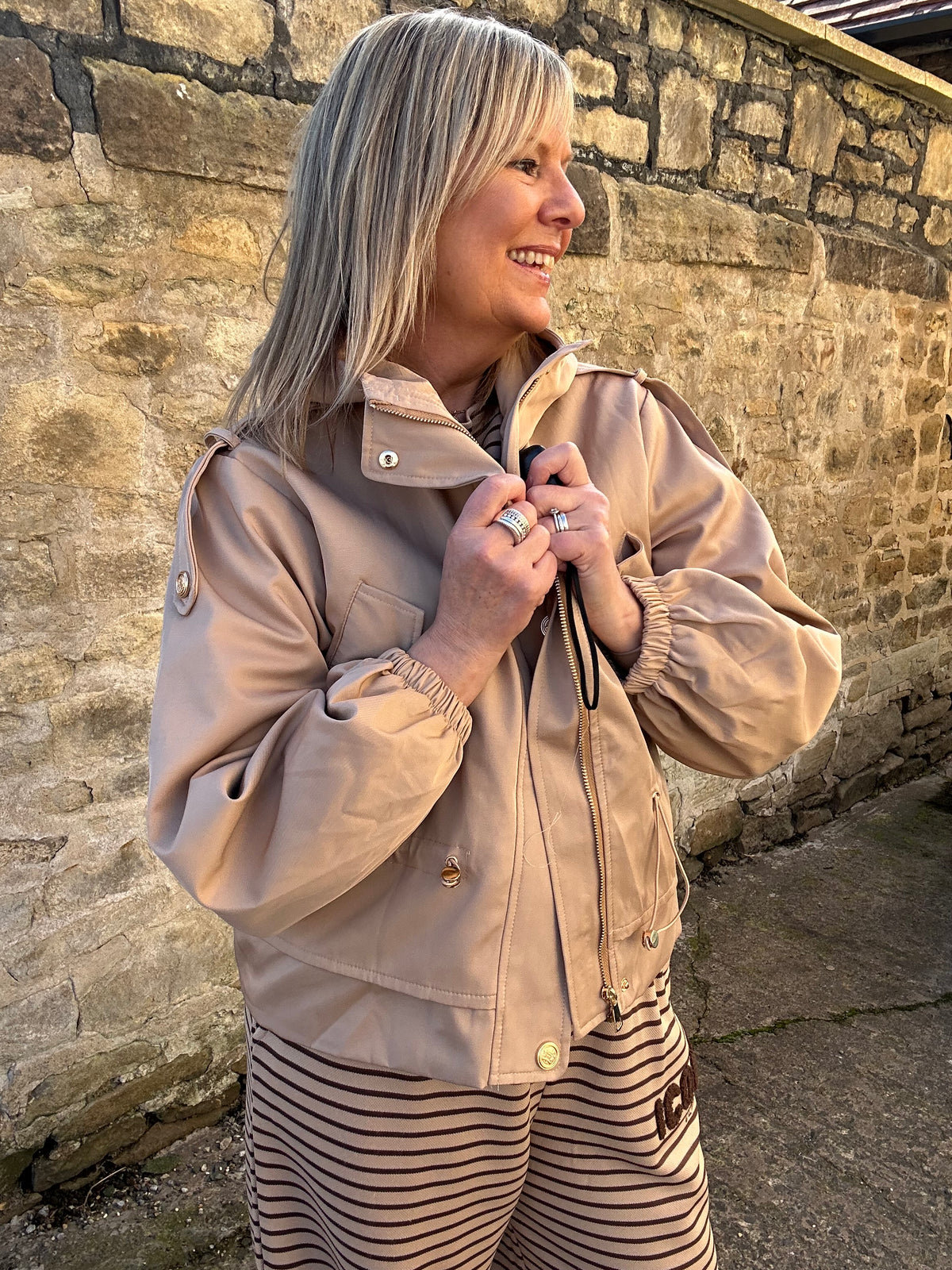 Short Hooded Jacket - Camel