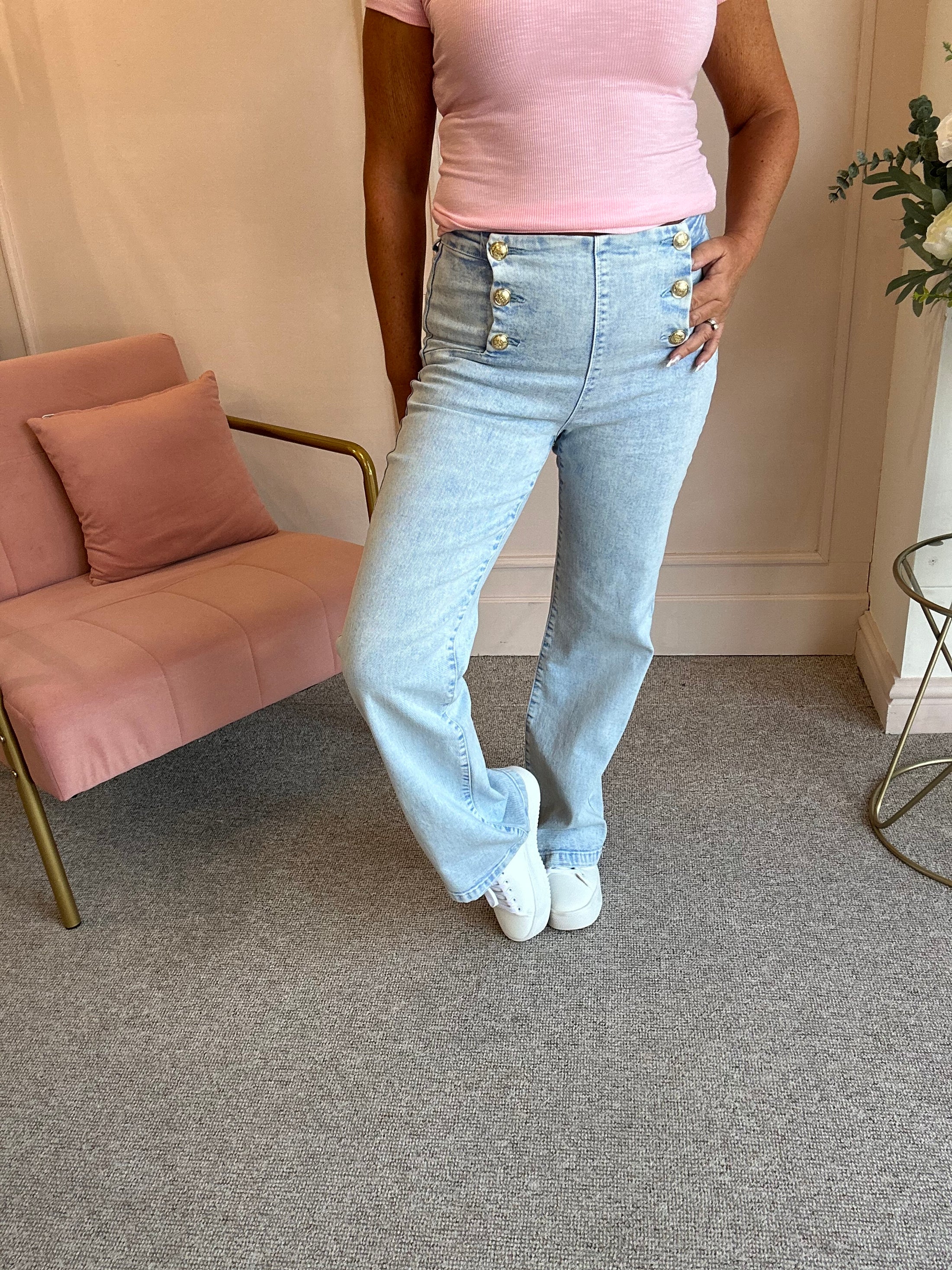 Gold Button Pull Up Jeans - Mid blue - Wardrobe By Simone