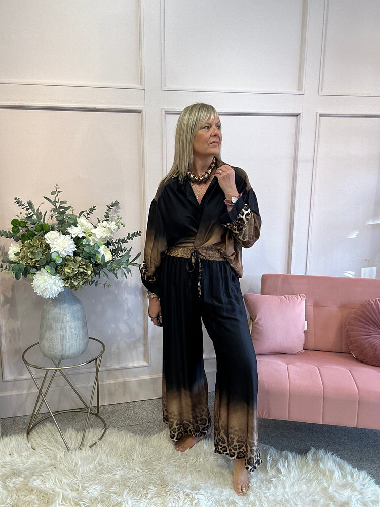 Silky Feel Shirt - Black/Leopard - Wardrobe By Simone
