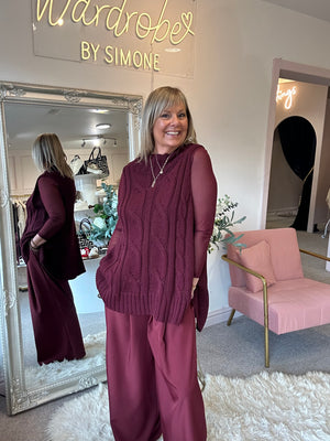 Cable Knit Sleeveless Jumper - Burgundy
