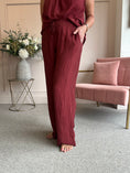 Load image into Gallery viewer, Relaxed Wide Pant - Burgundy
