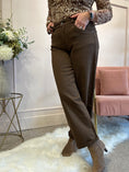 Load image into Gallery viewer, Love A Barrel Jeans - Brown
