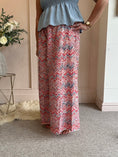 Load image into Gallery viewer, Paisley & Fleck Of Gold Wide Pant - Red
