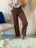 Load image into Gallery viewer, Voggo straight leg jeans - Brown - Wardrobe By Simone
