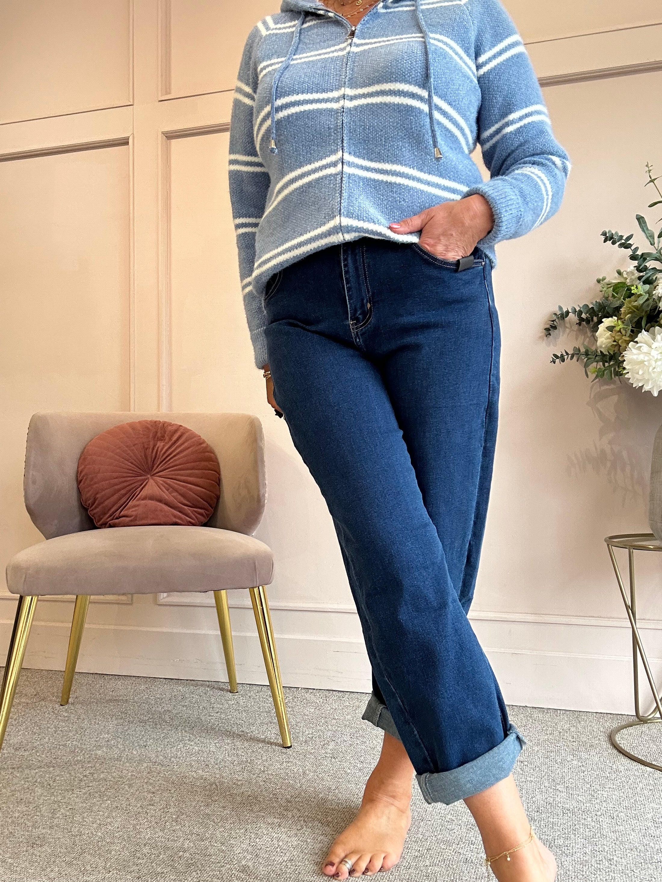 Barrel Leg Jeans - Blue