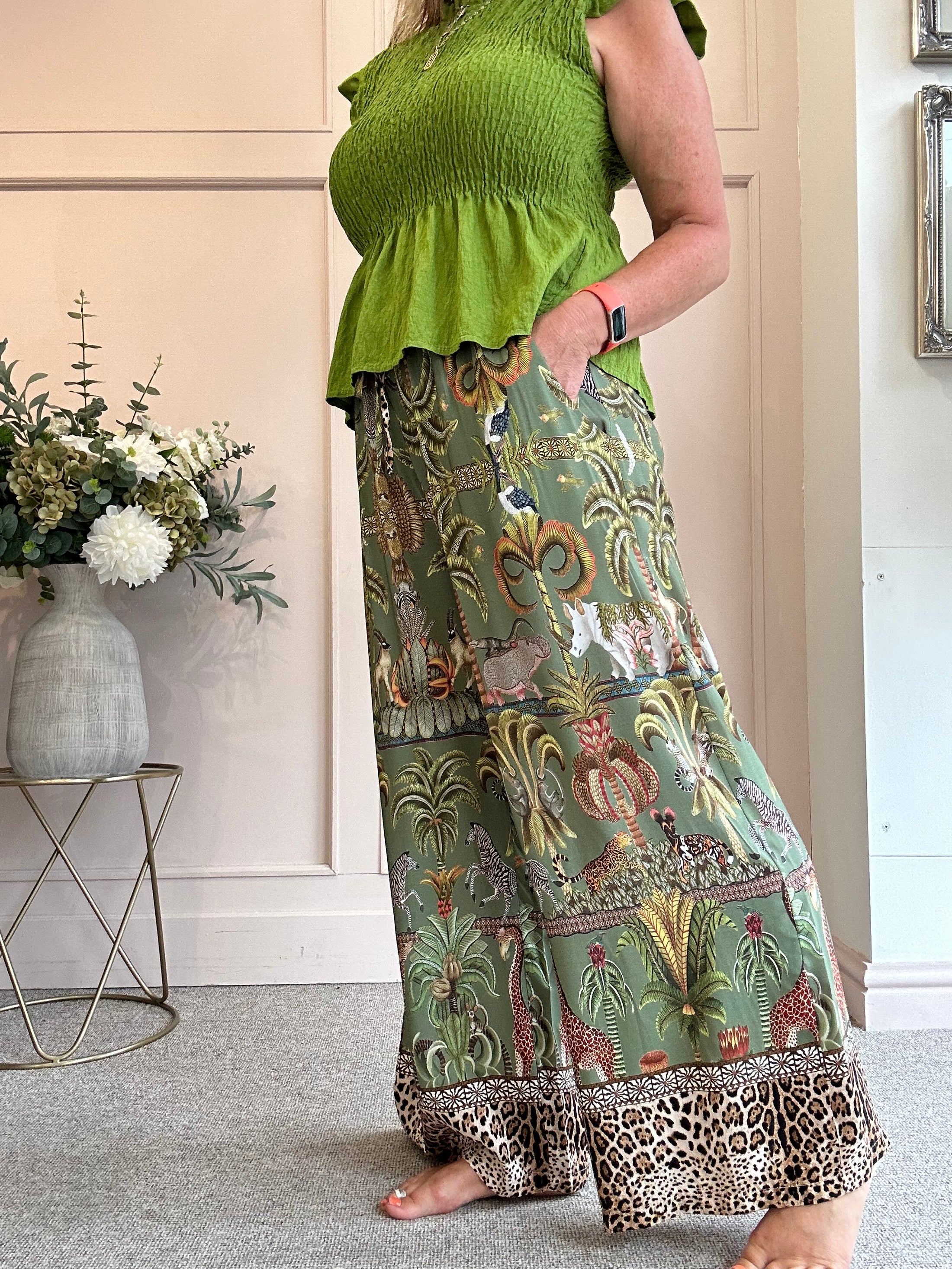 In The Jungle Wide Leg Trouser - Khaki