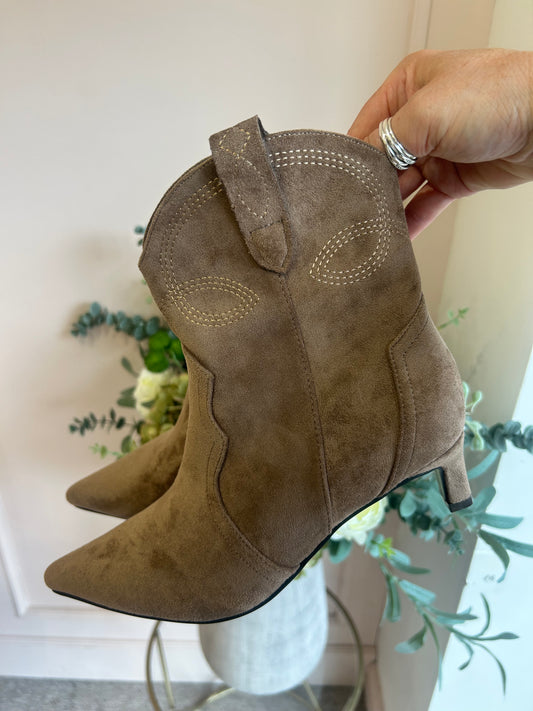 Kitten Heel Ankle Boot -Beige - Wardrobe By Simone