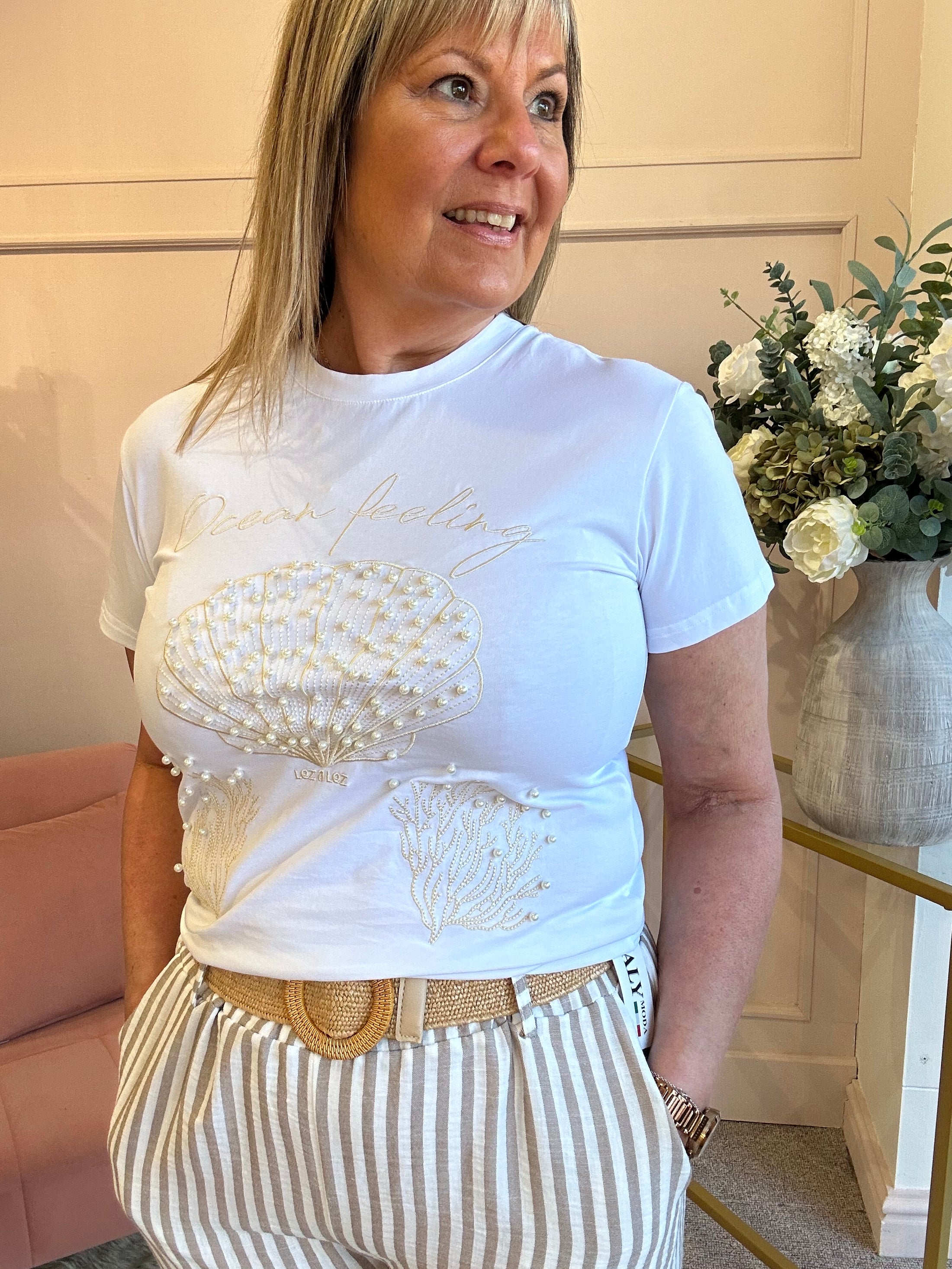 Ocean Feeling T-Shirt - White - Wardrobe By Simone