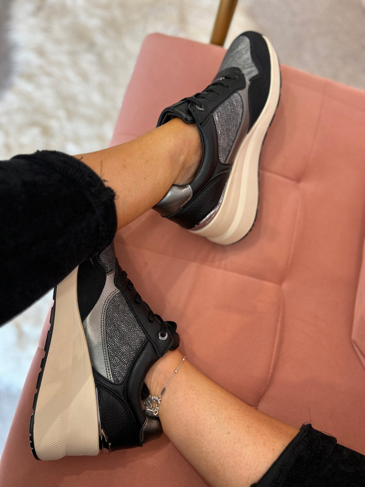 Dallas Trainer - Black