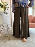 Load image into Gallery viewer, Wide Leg Pant - Chocolate Brown
