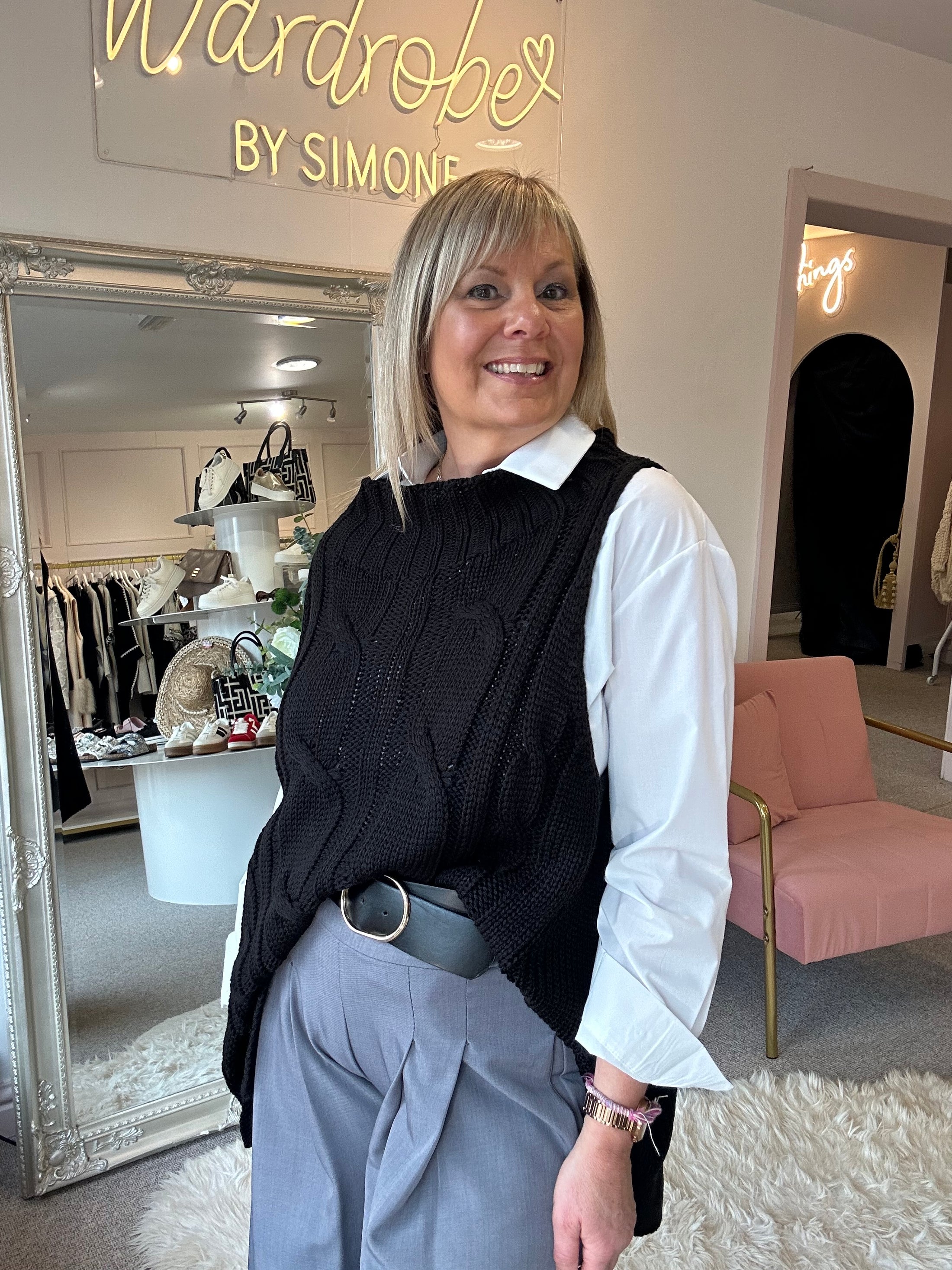 Cable Knit Sleeveless Jumper - Black