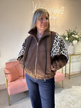 Load image into Gallery viewer, Boucle Jacket - Brown-Leopard
