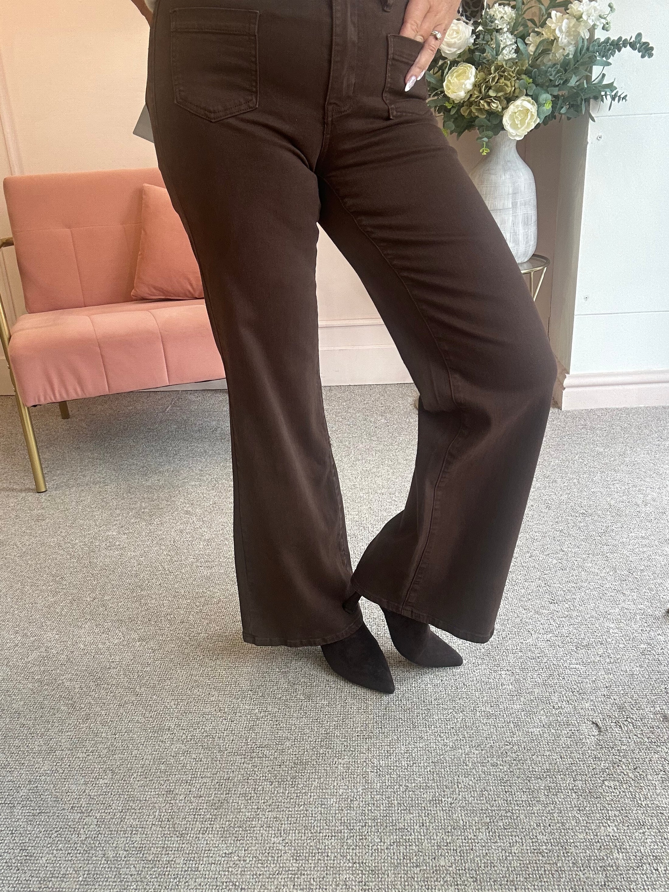 Pocket Wide Jeans - Brown