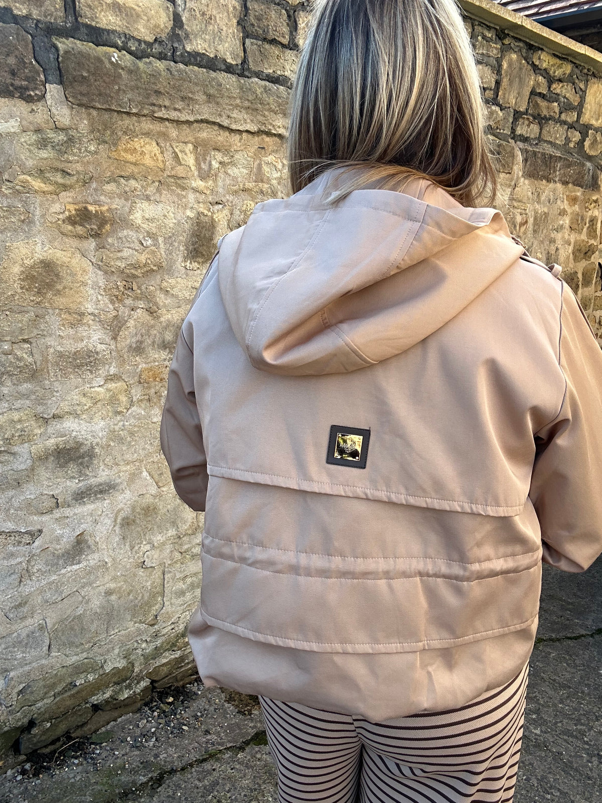 Short Hooded Jacket - Camel