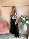Load image into Gallery viewer, Floral Bow Tie Sleeveless Top - Green/Grey - Wardrobe By Simone
