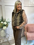 Load image into Gallery viewer, Bambi Cosy Zip Gilet  - Brown/Cream
