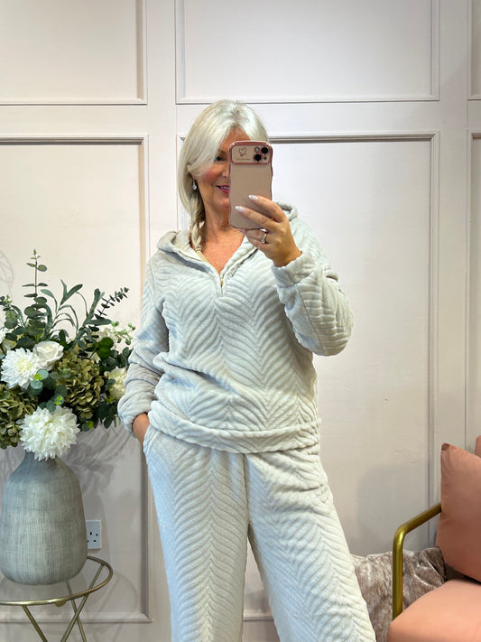 Cosy Chevon Lounge Set - Almond