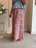 Load image into Gallery viewer, Paisley & Fleck Of Gold Wide Pant - Red
