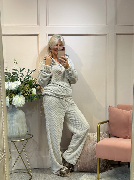 Cosy Chevon Lounge Set - Almond