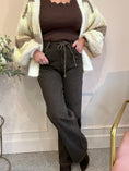 Load image into Gallery viewer, My Monday Wide Leg Jeans - Brown

