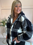 Load image into Gallery viewer, Check Hoody Zip Fleece - Black/White
