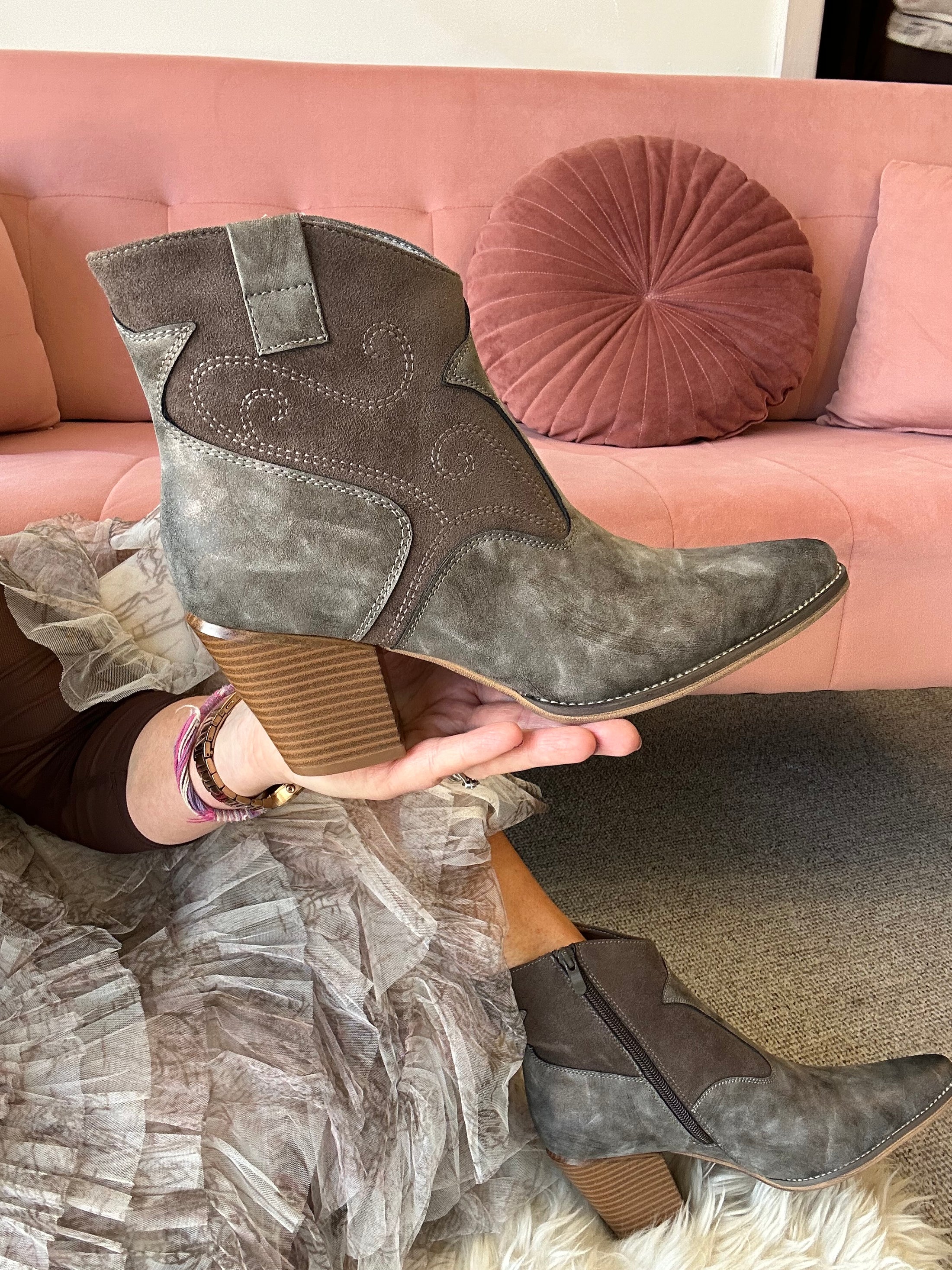 Cowboy Ankle Boot - Brown/Bronze