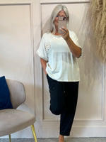 Round neck flower applique t-shirt - cream