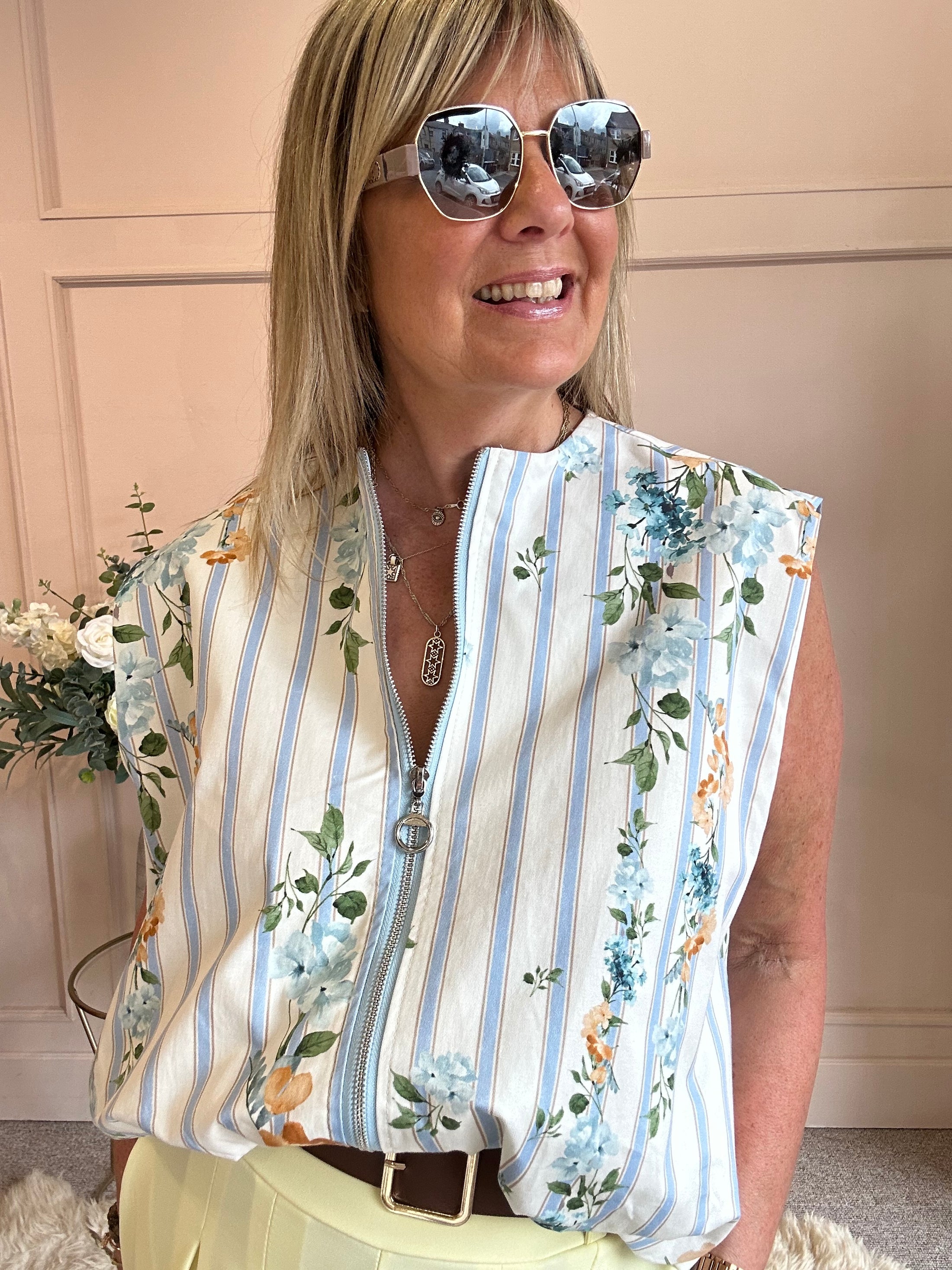 Flower Waistcoat-Cream/Blue One Size