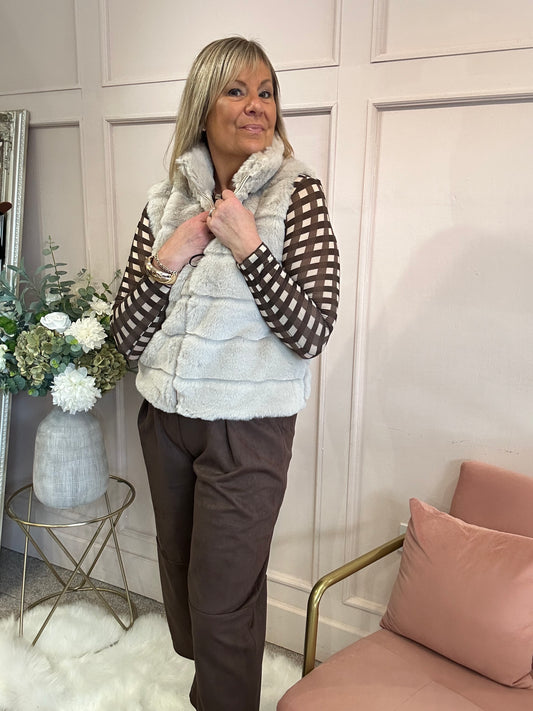 Cosy Textured Gilet  - Latte - Wardrobe By Simone