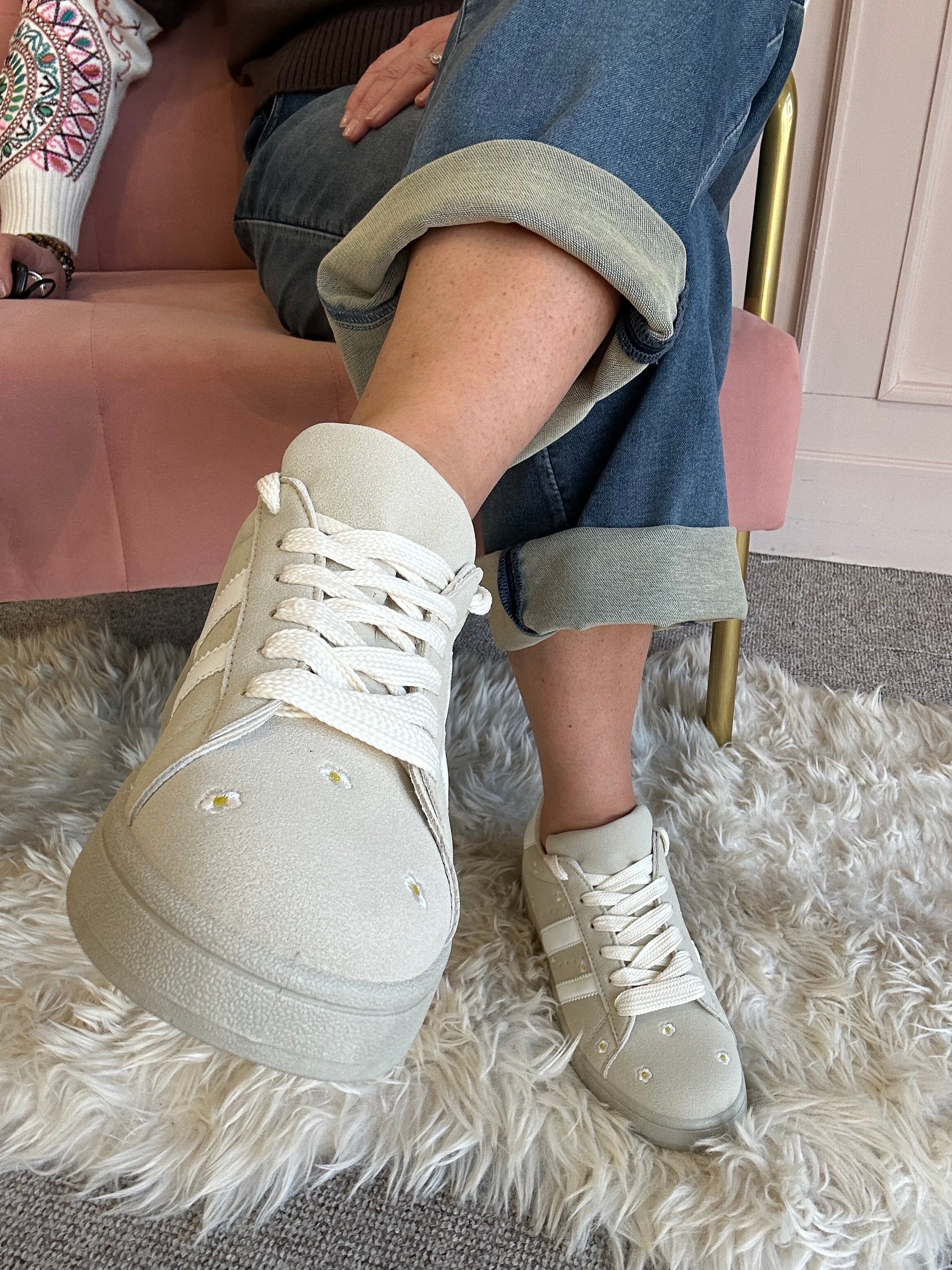 Little Daisy Detail Trainer - Beige