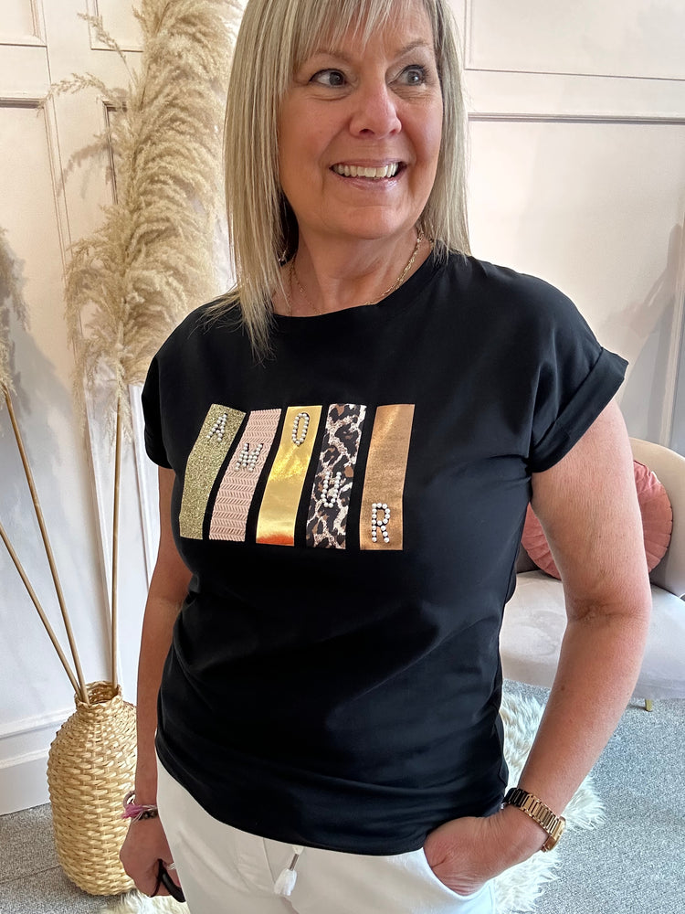 Amour Pearls & Gold  T-Shirt - Black