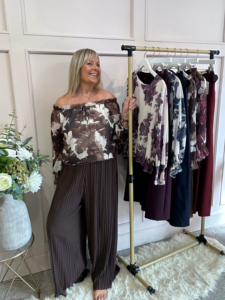 Leafy Ruffle Edged Top - Brown/Cream