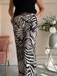 Load image into Gallery viewer, Belted Zebra Wide Pant - Black/Cream
