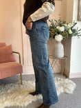 Load image into Gallery viewer, Wide Leg Jegging Style Jeans- Blue

