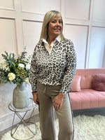 White Collared Leopard Jumper - Soft Leopard