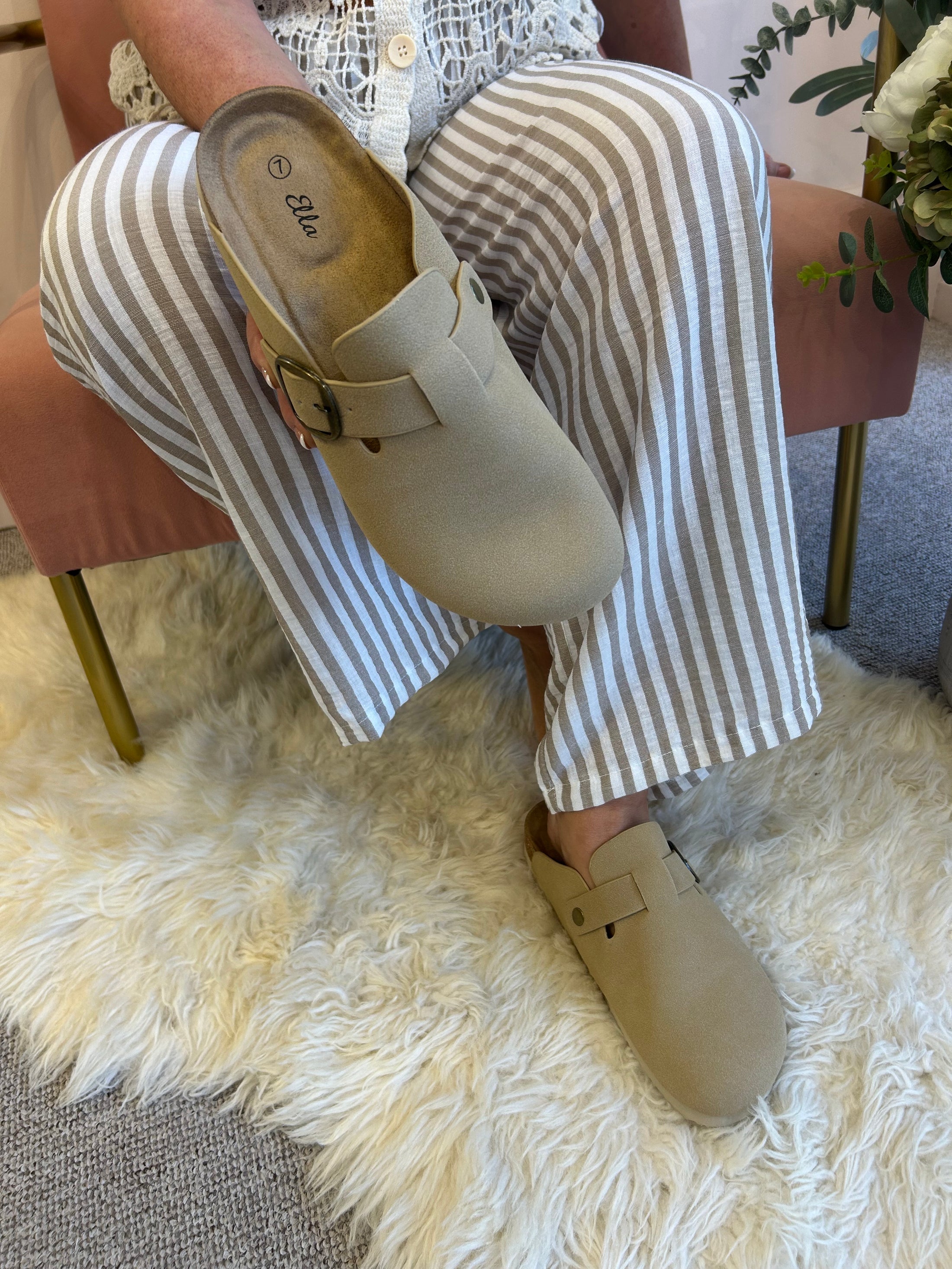 Alice Buckle Slider Sandal - Stone