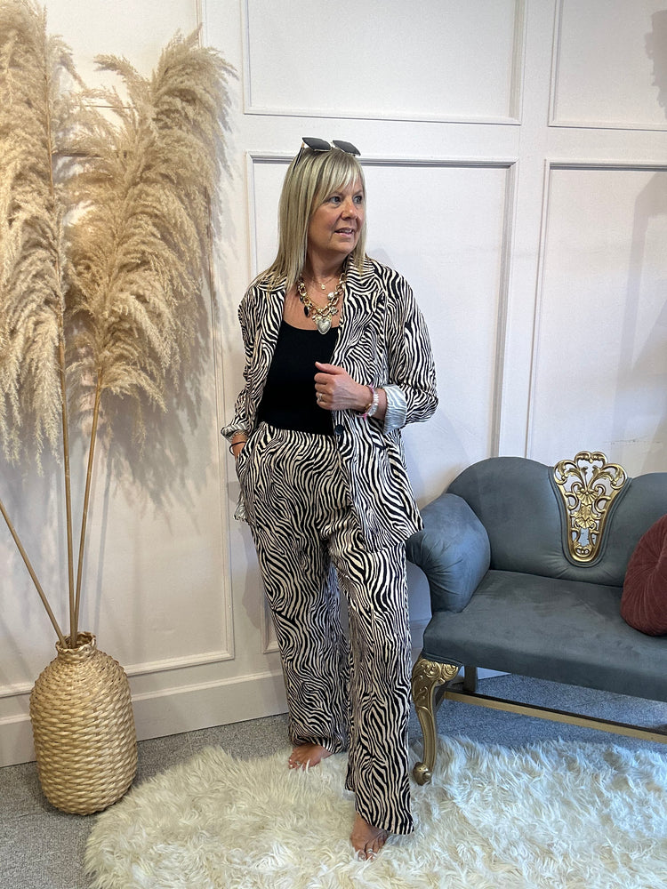 Oversized Jacket & Trouser Set - Black/Beige