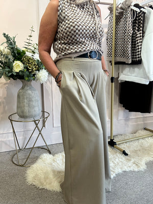Wide Leg Pin tuck Front Trouser - Oatmeal