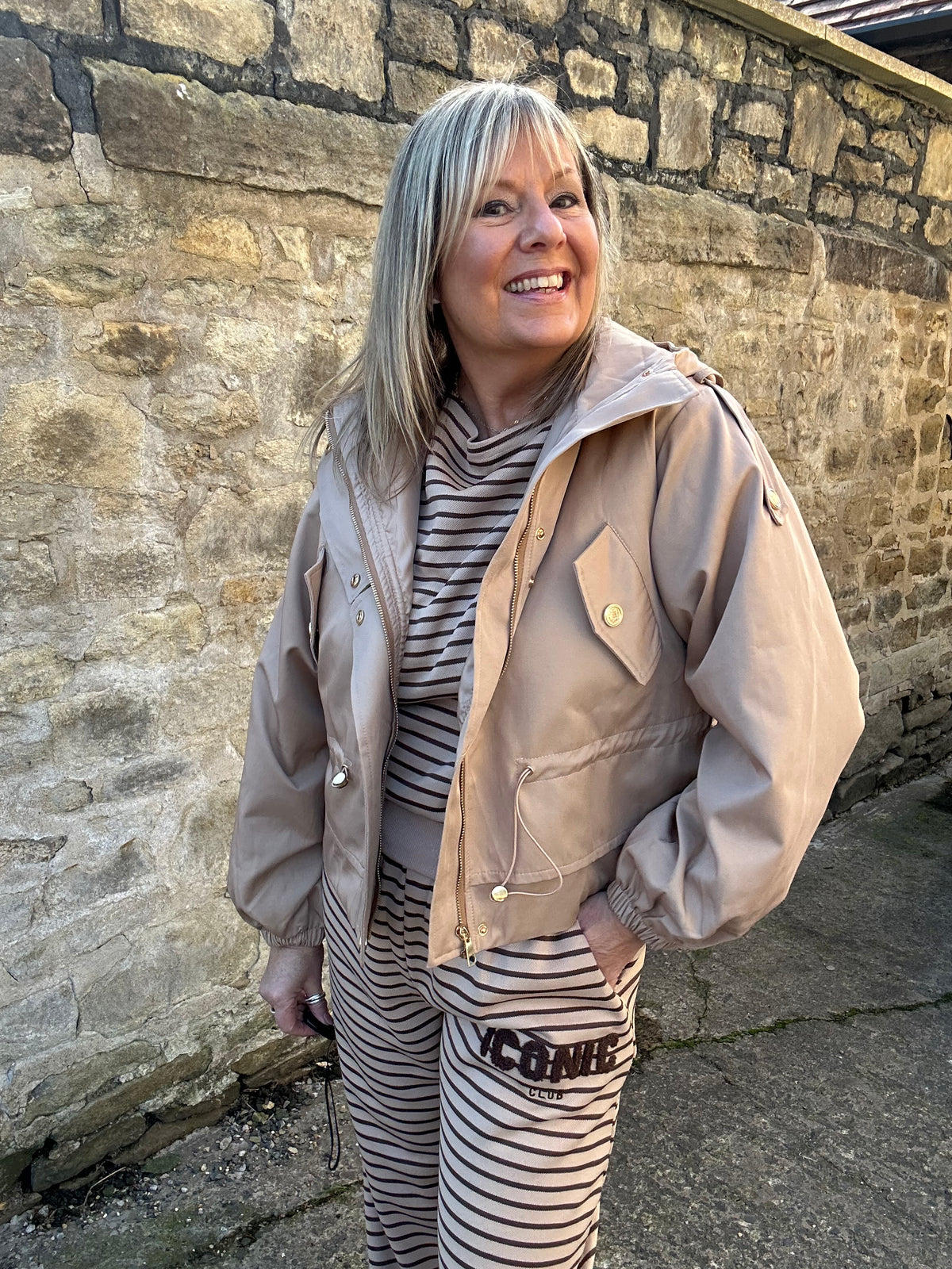 Short Hooded Jacket - Camel