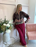 Load image into Gallery viewer, Scenic Village Zip Jacket - Brown/Mauves
