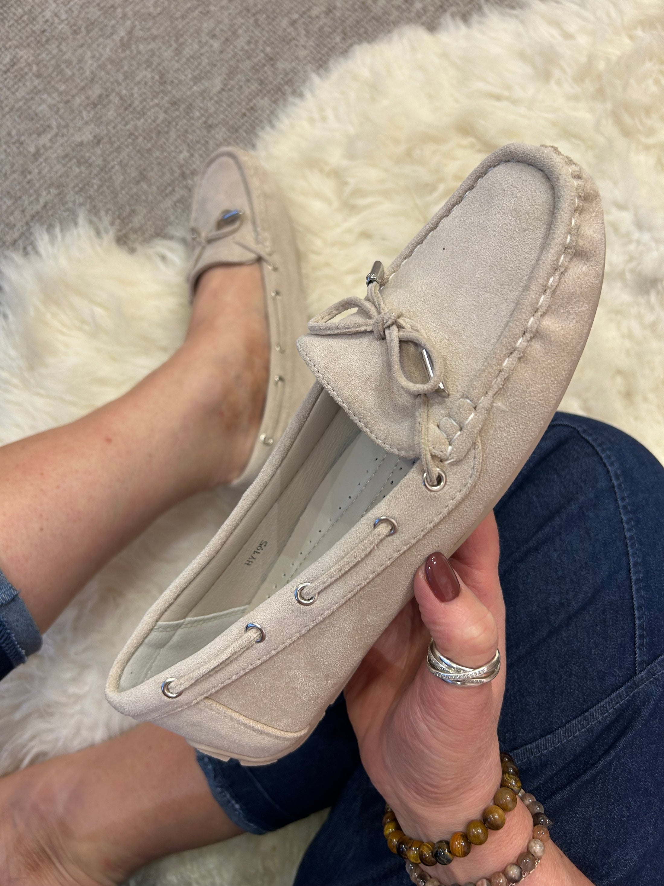Moccasin Bow Shoe - Pale Beige - Wardrobe By Simone