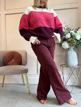 Load image into Gallery viewer, Jegging Wide Jeans - Burgundy
