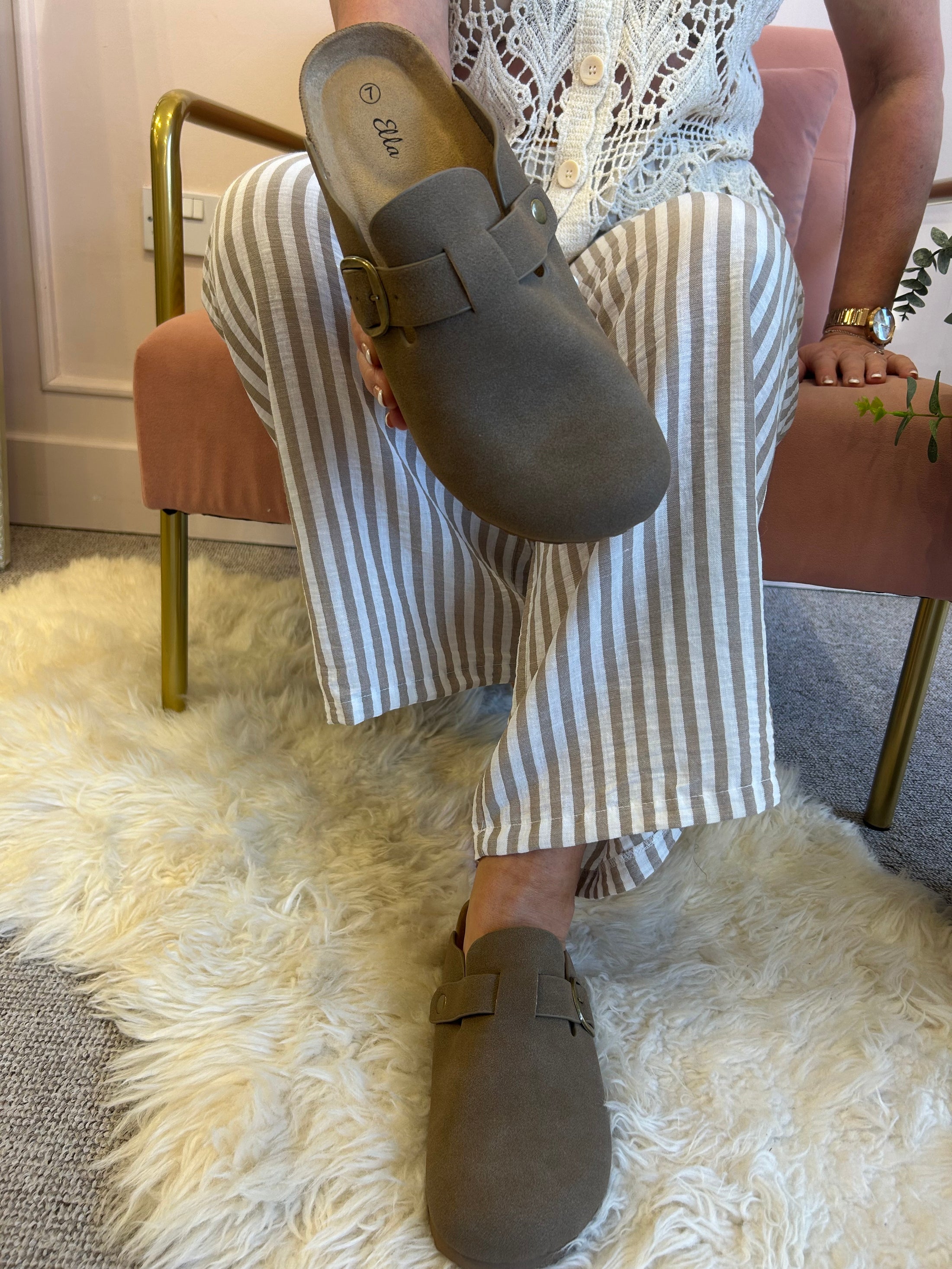 Alice Buckle Slider Sandal - Mocha