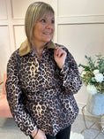 Load image into Gallery viewer, Jacket - Leopard - Wardrobe By Simone
