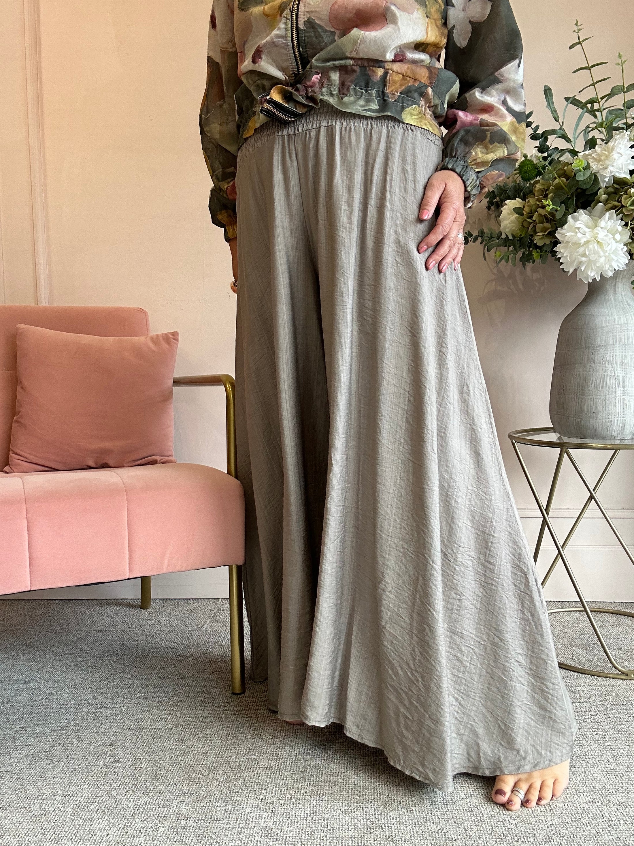 Deep Elasticated Waist Wide Pant - Taupe